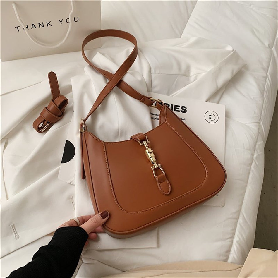 mini bolsa  bolsas femininas de couro  bolsas de couro legítimo baratas  bolsa transversal  Bolsa sacola  bolsa perola  bolsa pequena  bolsa mulher  bolsa luxo  Bolsa Feminina Transversal de Luxo  Bolsa Feminina Transversal  bolsa feminina luxo  bolsa feminina de couro mole  Bolsa Feminina de Couro